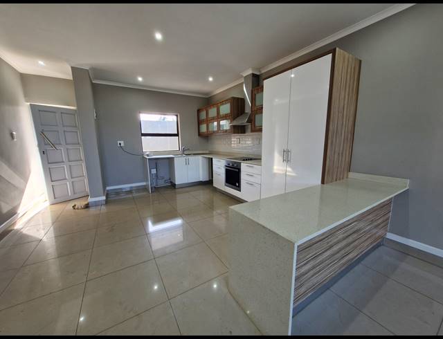 2 BEDROOM APARTMENT BLOCK TO LET IN MUSGRAVE